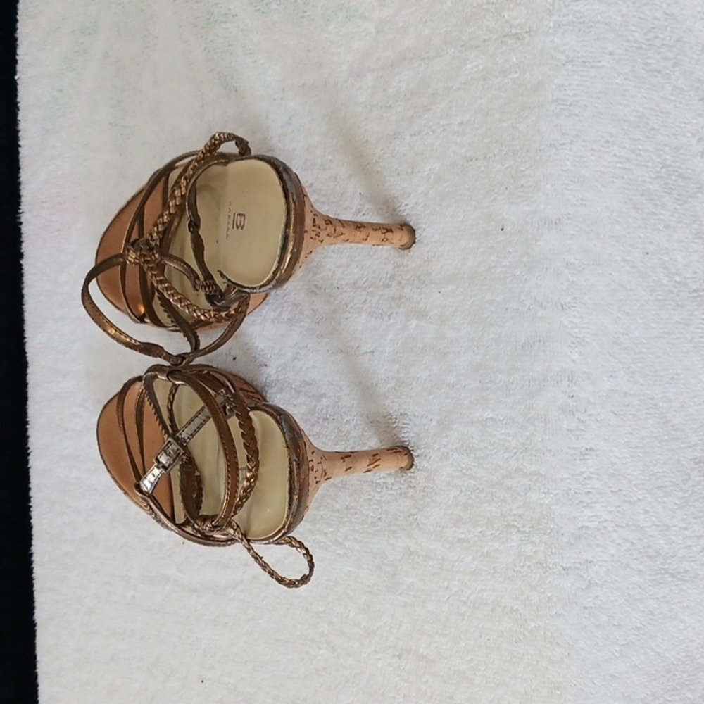 BAKERS Brown Metalic Strap Heels.Size 10. - Picture 8 of 12